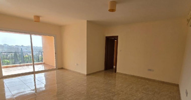 Bright and spacious two-bedroom apartment in a prime Paphos residential and holiday area of Chloraka