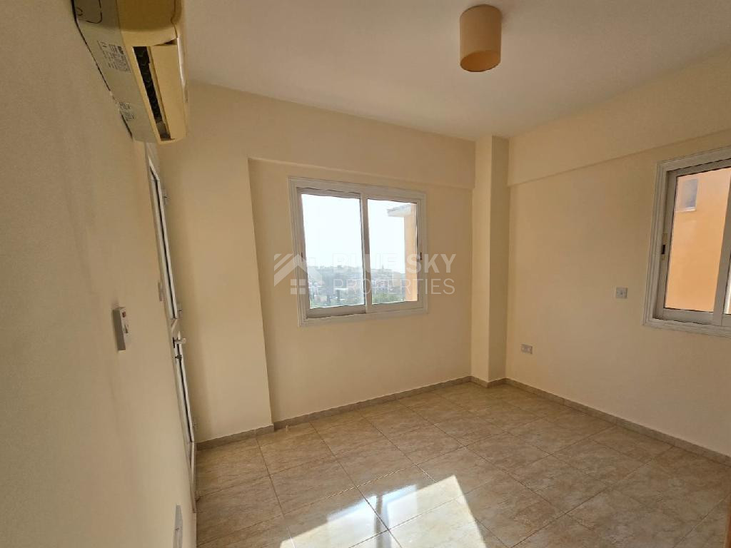 Bright and spacious two-bedroom apartment in a prime Paphos residential and holiday area of Chloraka