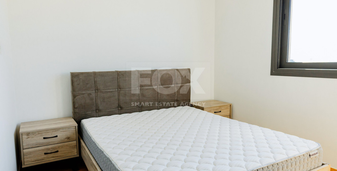 Modern Two-Bedroom Apartment with Communal Pool & Gym in Mesa Geitonia –