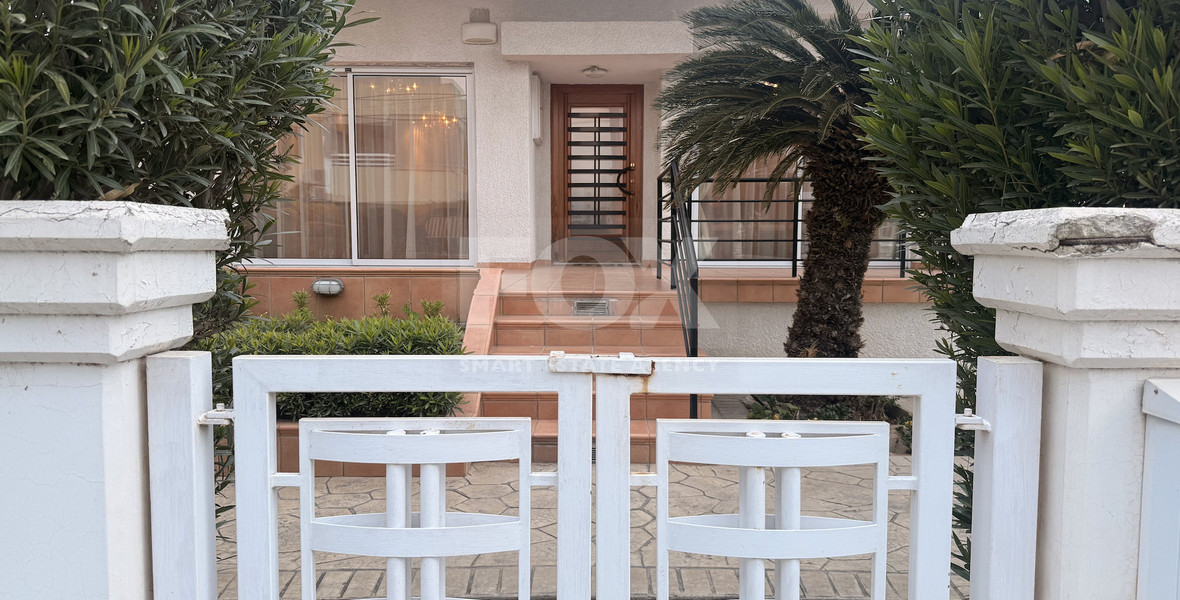 FOR RENT THREE BEDROOM DETACHED HOUSE ON A BIG PLOT IN KAPSALOS