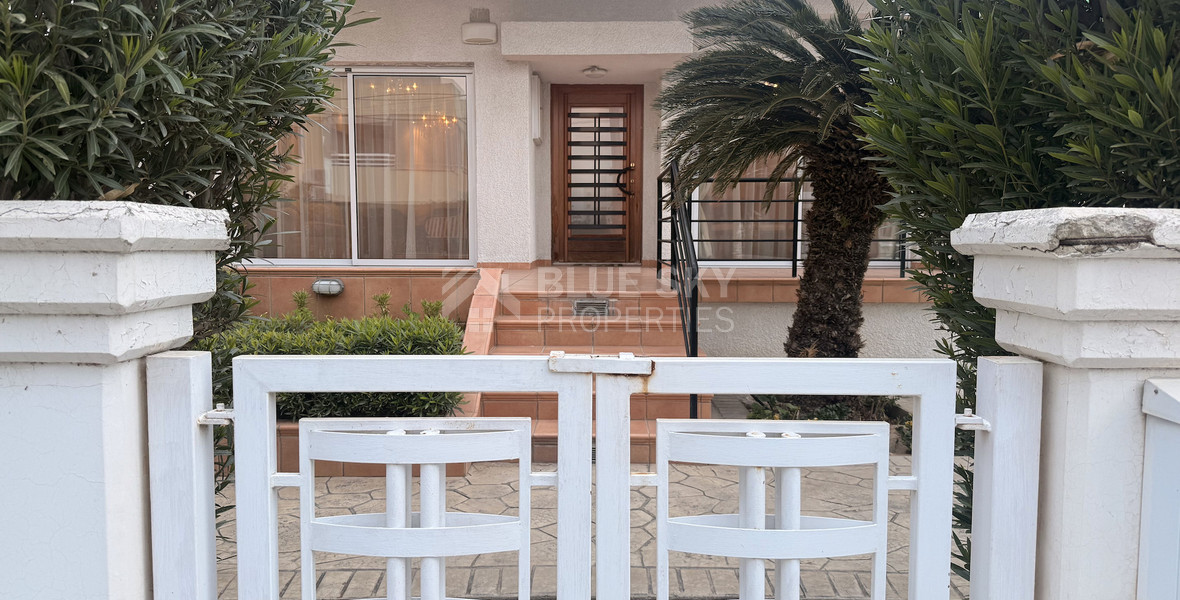 FOR RENT THREE BEDROOM DETACHED HOUSE ON A BIG PLOT IN KAPSALOS