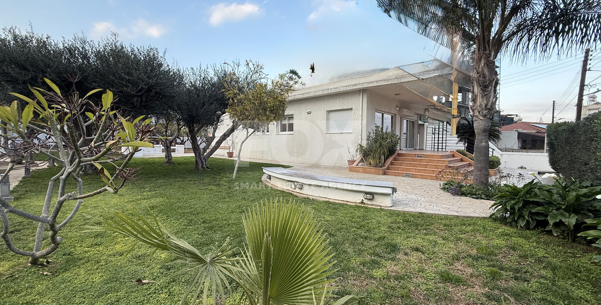 FOR RENT THREE BEDROOM DETACHED HOUSE ON A BIG PLOT IN KAPSALOS