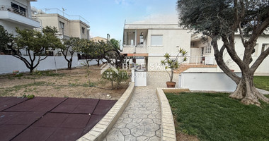 FOR RENT THREE BEDROOM DETACHED HOUSE ON A BIG PLOT IN KAPSALOS