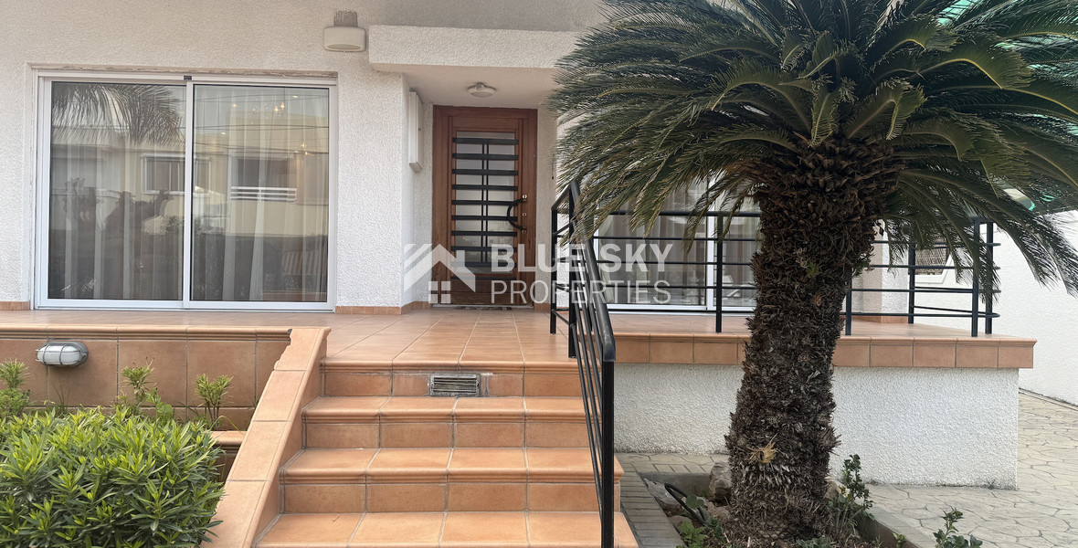 FOR RENT THREE BEDROOM DETACHED HOUSE ON A BIG PLOT IN KAPSALOS