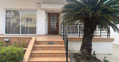 FOR RENT THREE BEDROOM DETACHED HOUSE ON A BIG PLOT IN KAPSALOS
