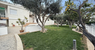FOR RENT THREE BEDROOM DETACHED HOUSE ON A BIG PLOT IN KAPSALOS
