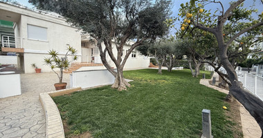 FOR RENT THREE BEDROOM DETACHED HOUSE ON A BIG PLOT IN KAPSALOS