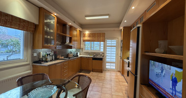 FOR RENT THREE BEDROOM DETACHED HOUSE ON A BIG PLOT IN KAPSALOS