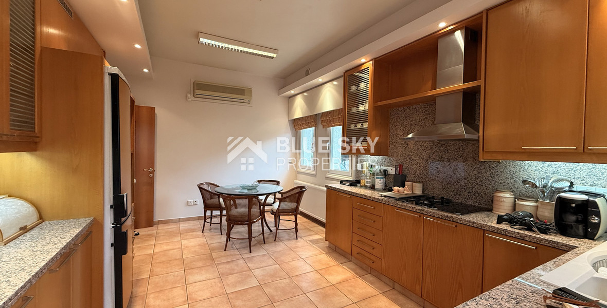 FOR RENT THREE BEDROOM DETACHED HOUSE ON A BIG PLOT IN KAPSALOS