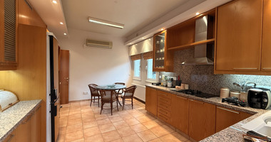 FOR RENT THREE BEDROOM DETACHED HOUSE ON A BIG PLOT IN KAPSALOS