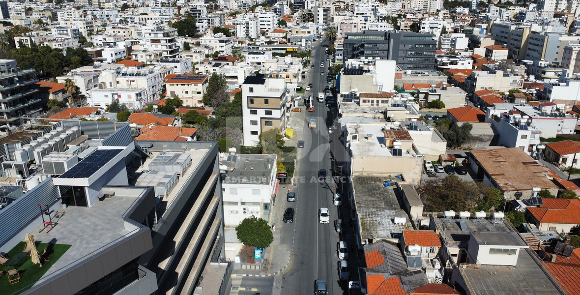 Prime Ground Floor Property on Agias Filaxeos: Ideal for Office or Shop