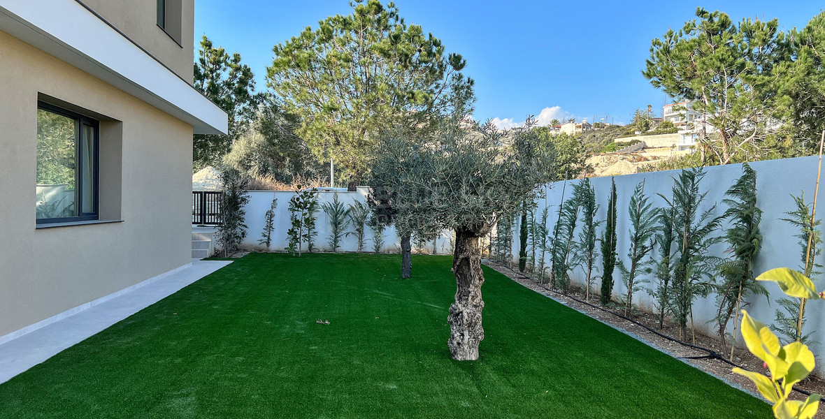 Luxury 4 Bedroom Family Residence in Agios Tychonas, Limassol