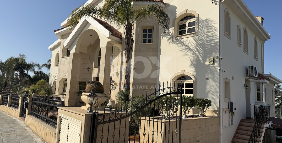 SALE: ELEGANT VILLA IN THE KALOGYRI AREA OF LIMASSOL WITH LARGE GARDENS AND ENTERTAINING AREAS.