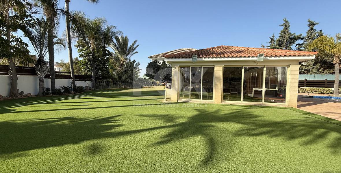 SALE: ELEGANT VILLA IN THE KALOGYRI AREA OF LIMASSOL WITH LARGE GARDENS AND ENTERTAINING AREAS.