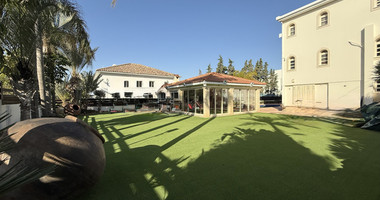 SALE: ELEGANT VILLA IN THE KALOGYRI AREA OF LIMASSOL WITH LARGE GARDENS AND ENTERTAINING AREAS.