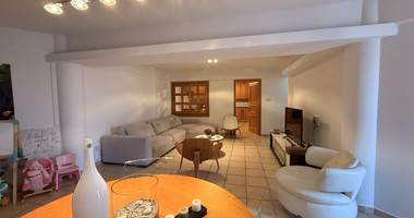 SALE: ELEGANT VILLA IN THE KALOGYRI AREA OF LIMASSOL WITH LARGE GARDENS AND ENTERTAINING AREAS.