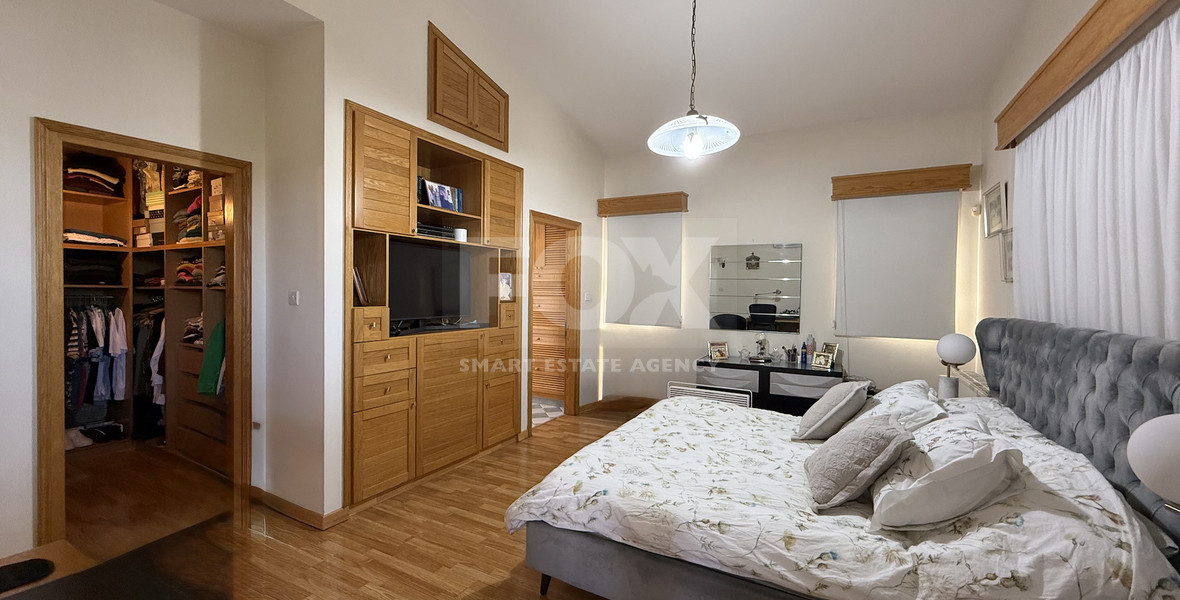 SALE: ELEGANT VILLA IN THE KALOGYRI AREA OF LIMASSOL WITH LARGE GARDENS AND ENTERTAINING AREAS.
