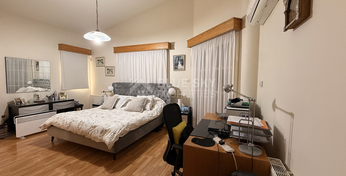 SALE: ELEGANT VILLA IN THE KALOGYRI AREA OF LIMASSOL WITH LARGE GARDENS AND ENTERTAINING AREAS.