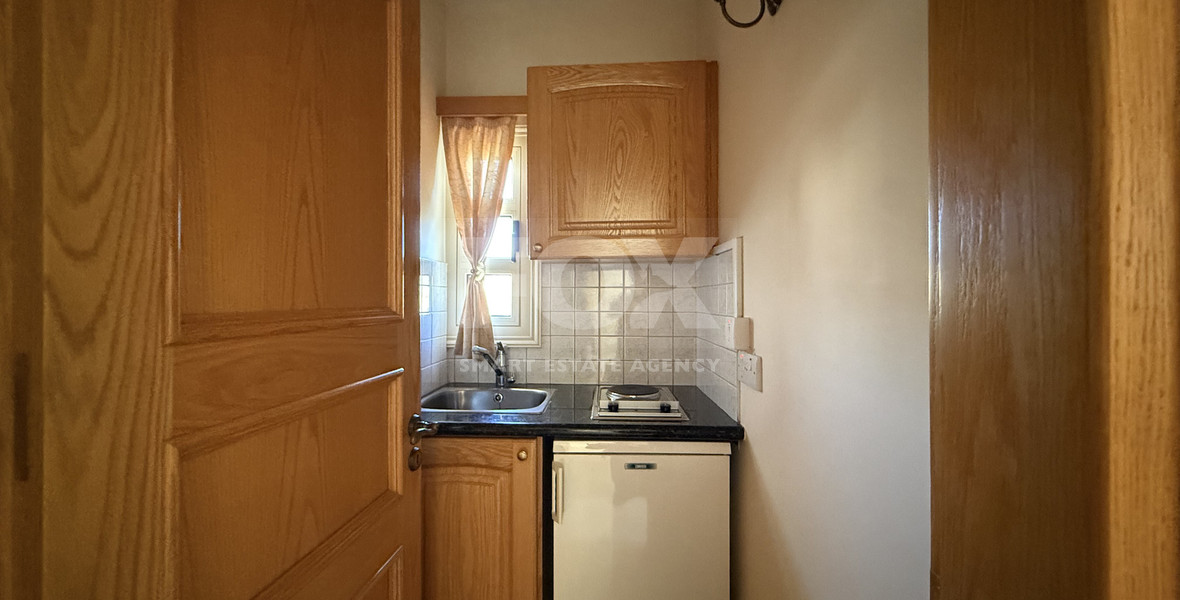 SALE: ELEGANT VILLA IN THE KALOGYRI AREA OF LIMASSOL WITH LARGE GARDENS AND ENTERTAINING AREAS.