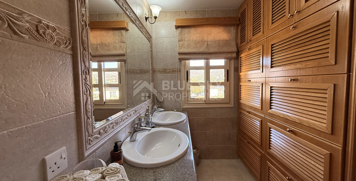 SALE: ELEGANT VILLA IN THE KALOGYRI AREA OF LIMASSOL WITH LARGE GARDENS AND ENTERTAINING AREAS.