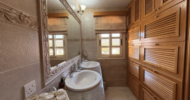 SALE: ELEGANT VILLA IN THE KALOGYRI AREA OF LIMASSOL WITH LARGE GARDENS AND ENTERTAINING AREAS.