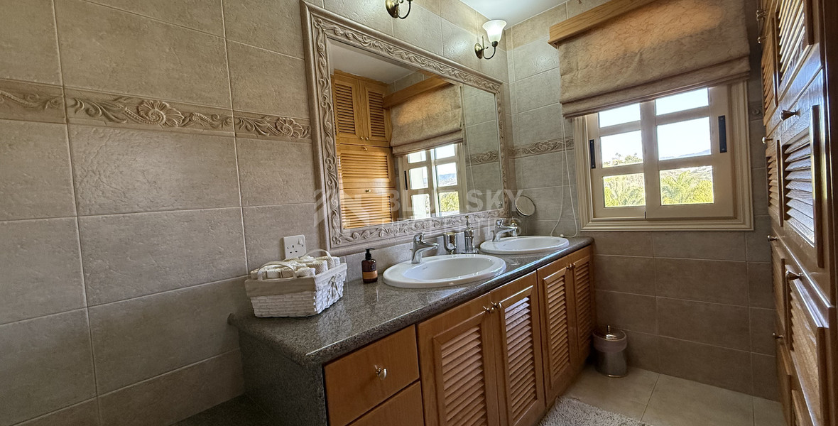SALE: ELEGANT VILLA IN THE KALOGYRI AREA OF LIMASSOL WITH LARGE GARDENS AND ENTERTAINING AREAS.