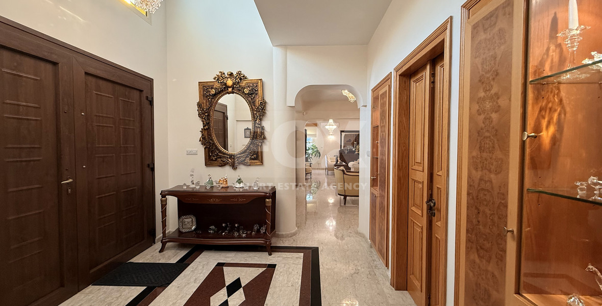 SALE: ELEGANT VILLA IN THE KALOGYRI AREA OF LIMASSOL WITH LARGE GARDENS AND ENTERTAINING AREAS.