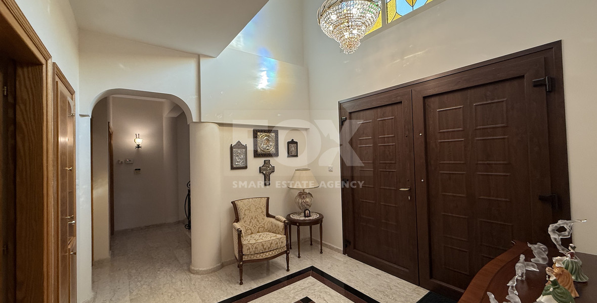 SALE: ELEGANT VILLA IN THE KALOGYRI AREA OF LIMASSOL WITH LARGE GARDENS AND ENTERTAINING AREAS.