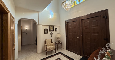 SALE: ELEGANT VILLA IN THE KALOGYRI AREA OF LIMASSOL WITH LARGE GARDENS AND ENTERTAINING AREAS.