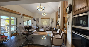 SALE: ELEGANT VILLA IN THE KALOGYRI AREA OF LIMASSOL WITH LARGE GARDENS AND ENTERTAINING AREAS.