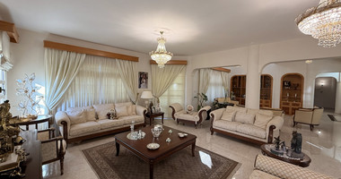 SALE: ELEGANT VILLA IN THE KALOGYRI AREA OF LIMASSOL WITH LARGE GARDENS AND ENTERTAINING AREAS.
