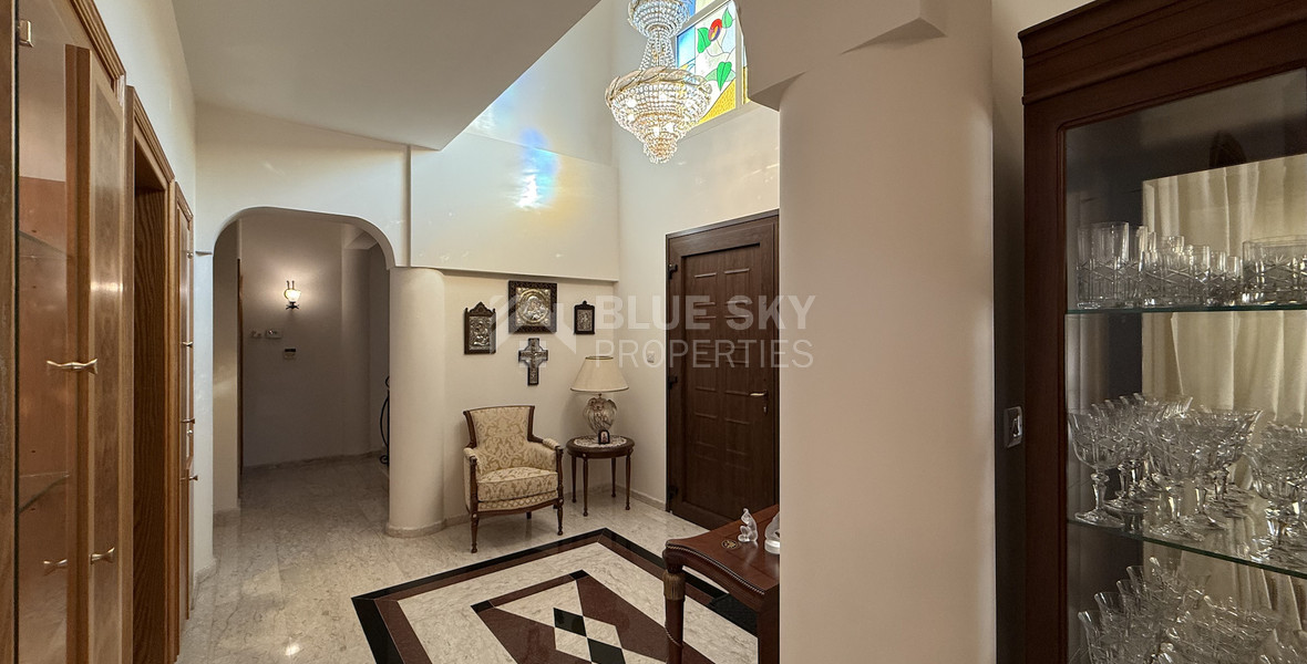 SALE: ELEGANT VILLA IN THE KALOGYRI AREA OF LIMASSOL WITH LARGE GARDENS AND ENTERTAINING AREAS.