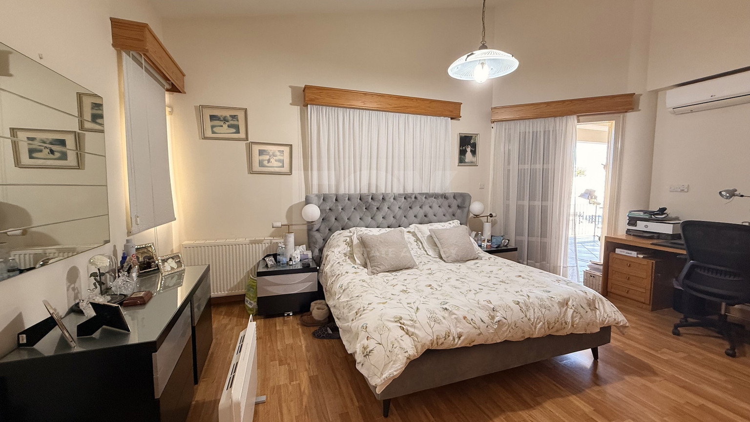 SALE: ELEGANT VILLA IN THE KALOGYRI AREA OF LIMASSOL WITH LARGE GARDENS AND ENTERTAINING AREAS.