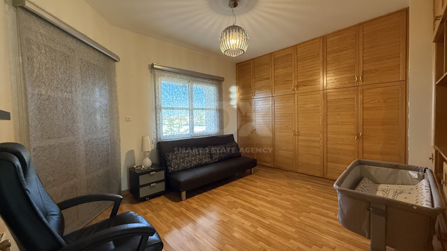 SALE: ELEGANT VILLA IN THE KALOGYRI AREA OF LIMASSOL WITH LARGE GARDENS AND ENTERTAINING AREAS.