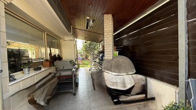 SALE: ELEGANT VILLA IN THE KALOGYRI AREA OF LIMASSOL WITH LARGE GARDENS AND ENTERTAINING AREAS.