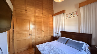 SALE: ELEGANT VILLA IN THE KALOGYRI AREA OF LIMASSOL WITH LARGE GARDENS AND ENTERTAINING AREAS.