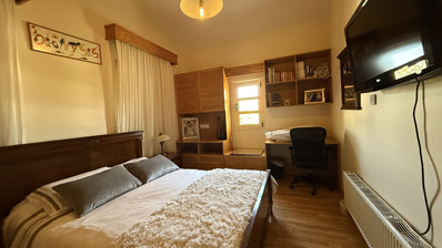 SALE: ELEGANT VILLA IN THE KALOGYRI AREA OF LIMASSOL WITH LARGE GARDENS AND ENTERTAINING AREAS.