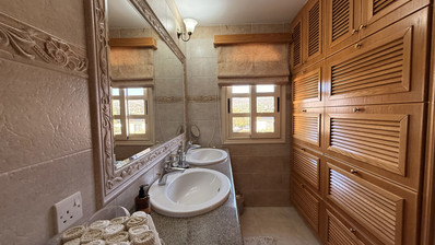 SALE: ELEGANT VILLA IN THE KALOGYRI AREA OF LIMASSOL WITH LARGE GARDENS AND ENTERTAINING AREAS.