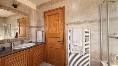 SALE: ELEGANT VILLA IN THE KALOGYRI AREA OF LIMASSOL WITH LARGE GARDENS AND ENTERTAINING AREAS.