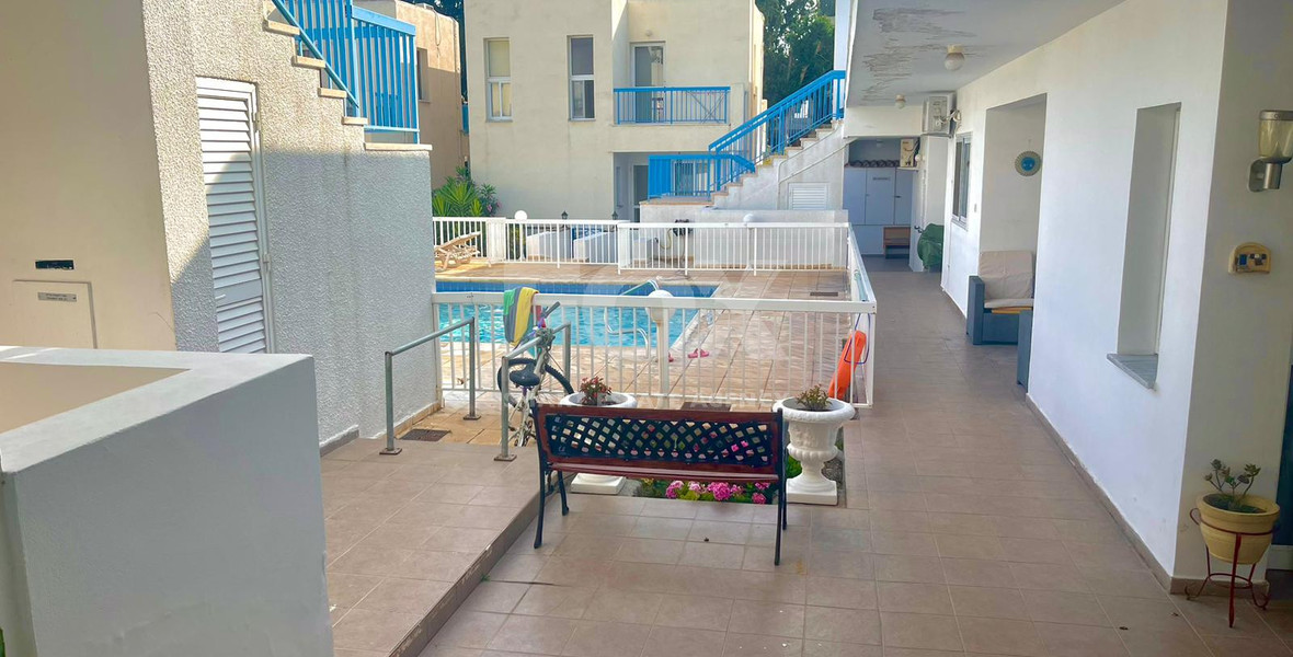 Fully Furnished One Bedroom Apartment with communal swimming pool in Universal Area, for rent