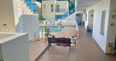 Fully Furnished One Bedroom Apartment with communal swimming pool in Universal Area, for rent