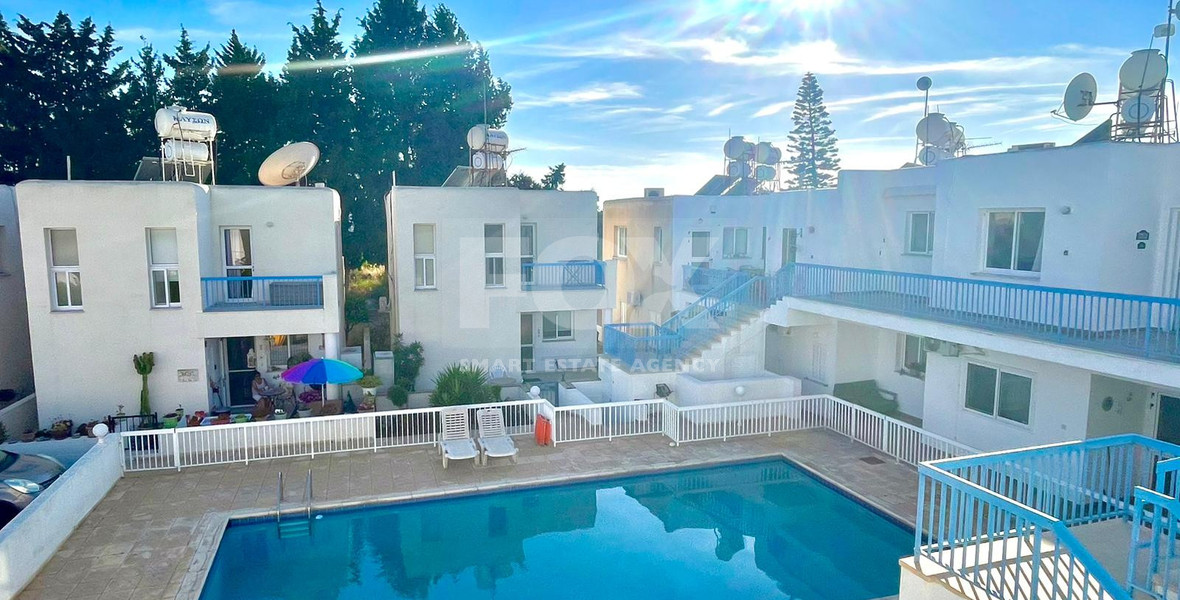 Fully Furnished One Bedroom Apartment with communal swimming pool in Universal Area, for rent