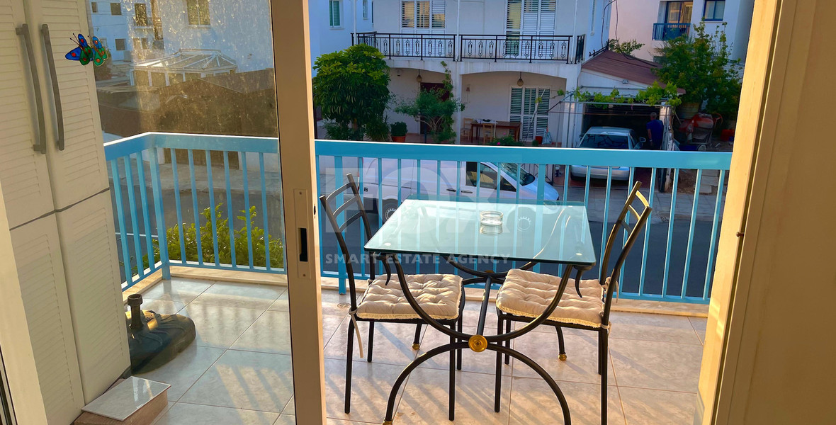 Fully Furnished One Bedroom Apartment with communal swimming pool in Universal Area, for rent