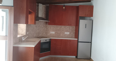 Three Bedroom Stone House in Kritou Terra For Rent