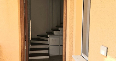 For sale Spacious Partially Furnished Apartment for Sale Chlorakas