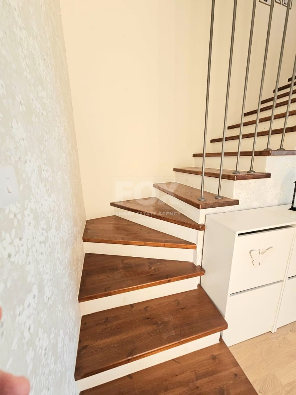 For sale Spacious Partially Furnished Apartment for Sale Chlorakas