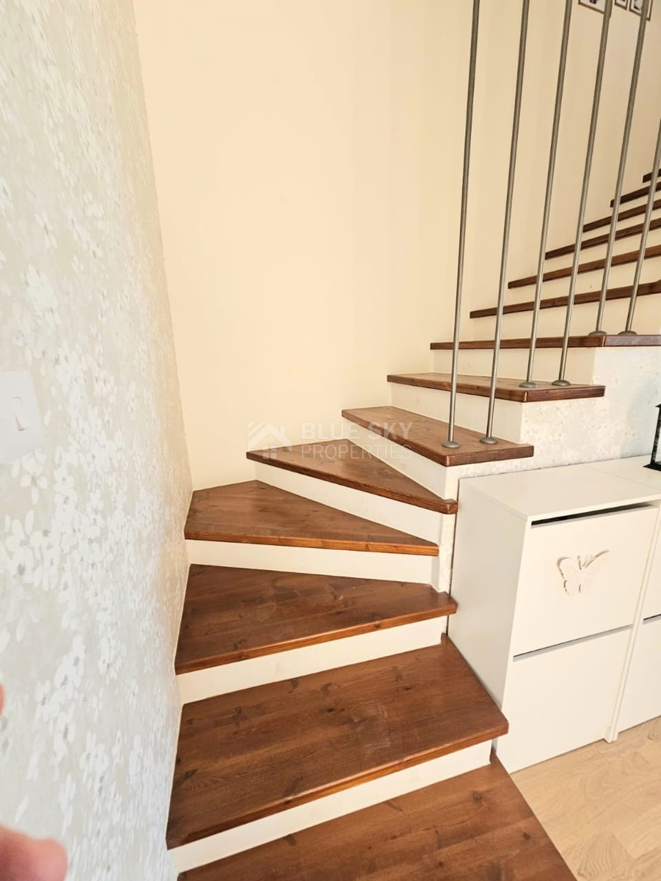 For sale Spacious Partially Furnished Apartment for Sale Chlorakas