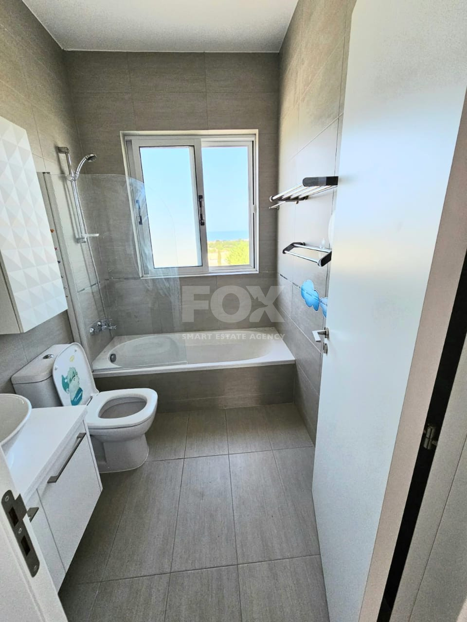 For sale Spacious Partially Furnished Apartment for Sale Chlorakas