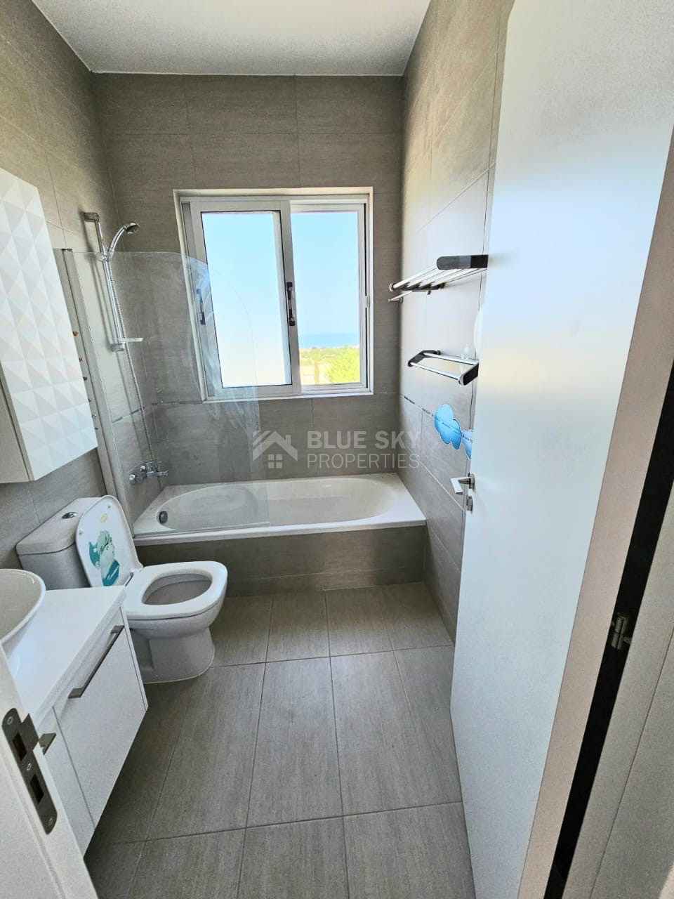 For sale Spacious Partially Furnished Apartment for Sale Chlorakas