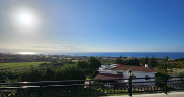 Four Bedroom House for rent with seaviews